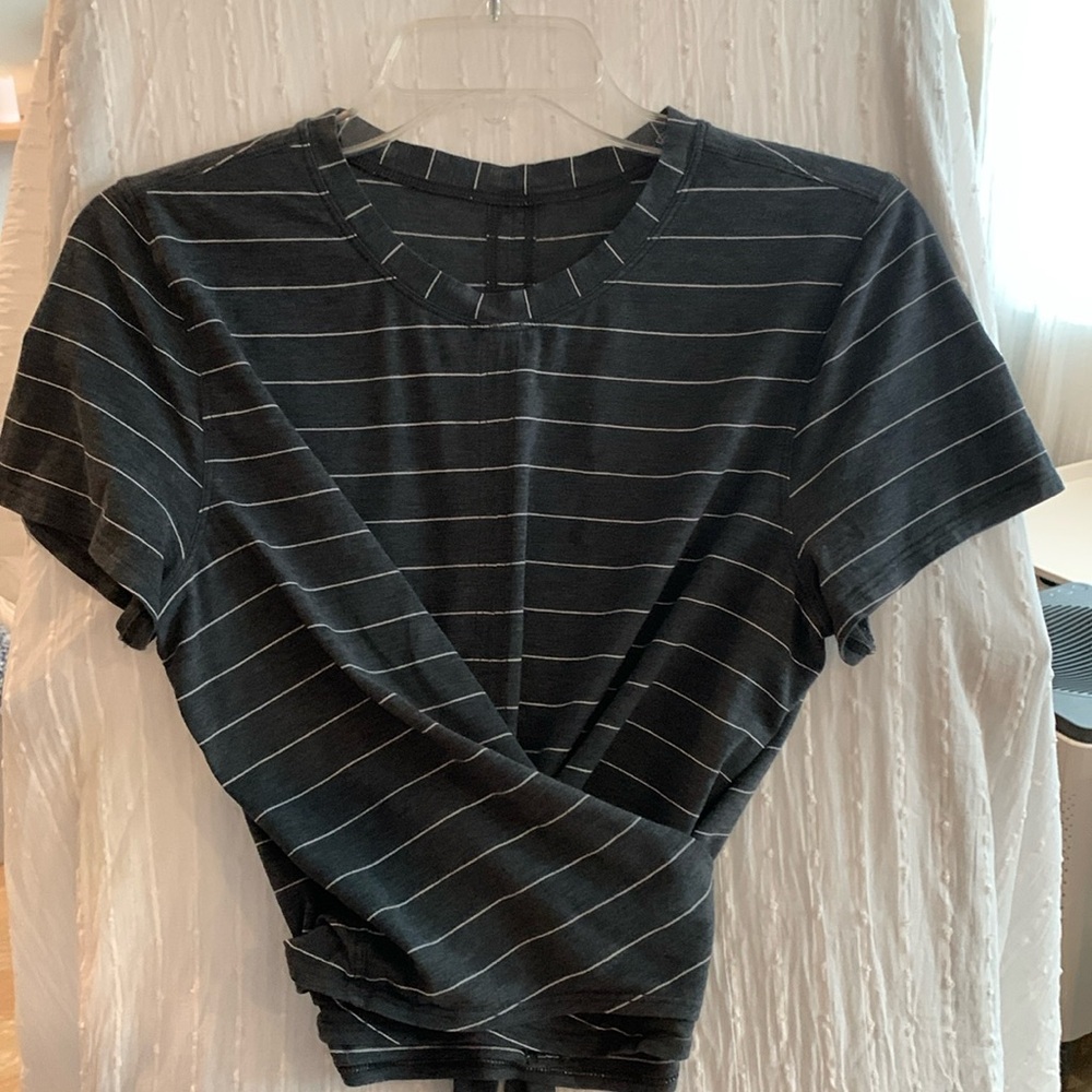Lululemon Time To Restore Short Sleeve - Size Smalll